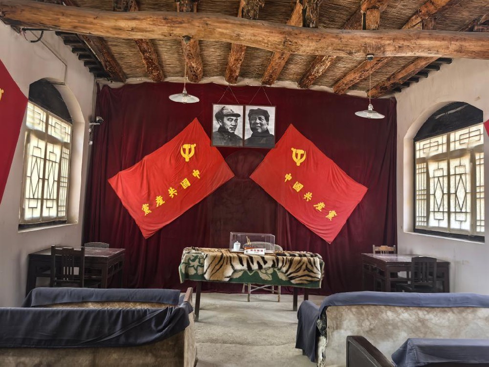 西柏坡红色教育基地.jpg